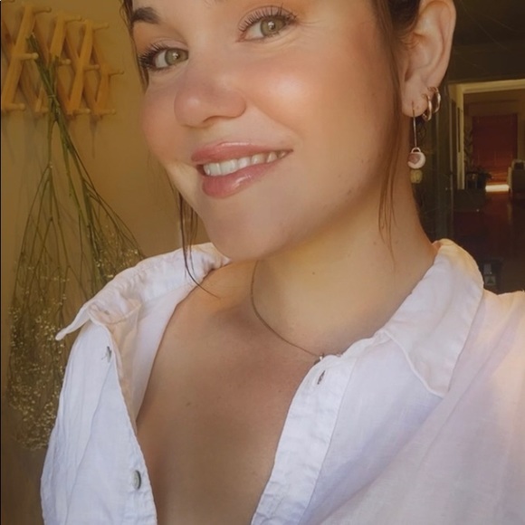 Meet your Posher, Jessica - Picture 1 of 1